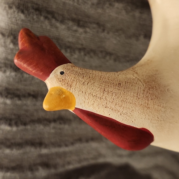 Rooster Decor - Picture 3 of 4